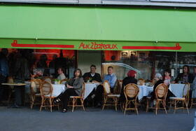"Photo of Aux 2 Bateaux"