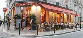 "Photo of Les artistes"